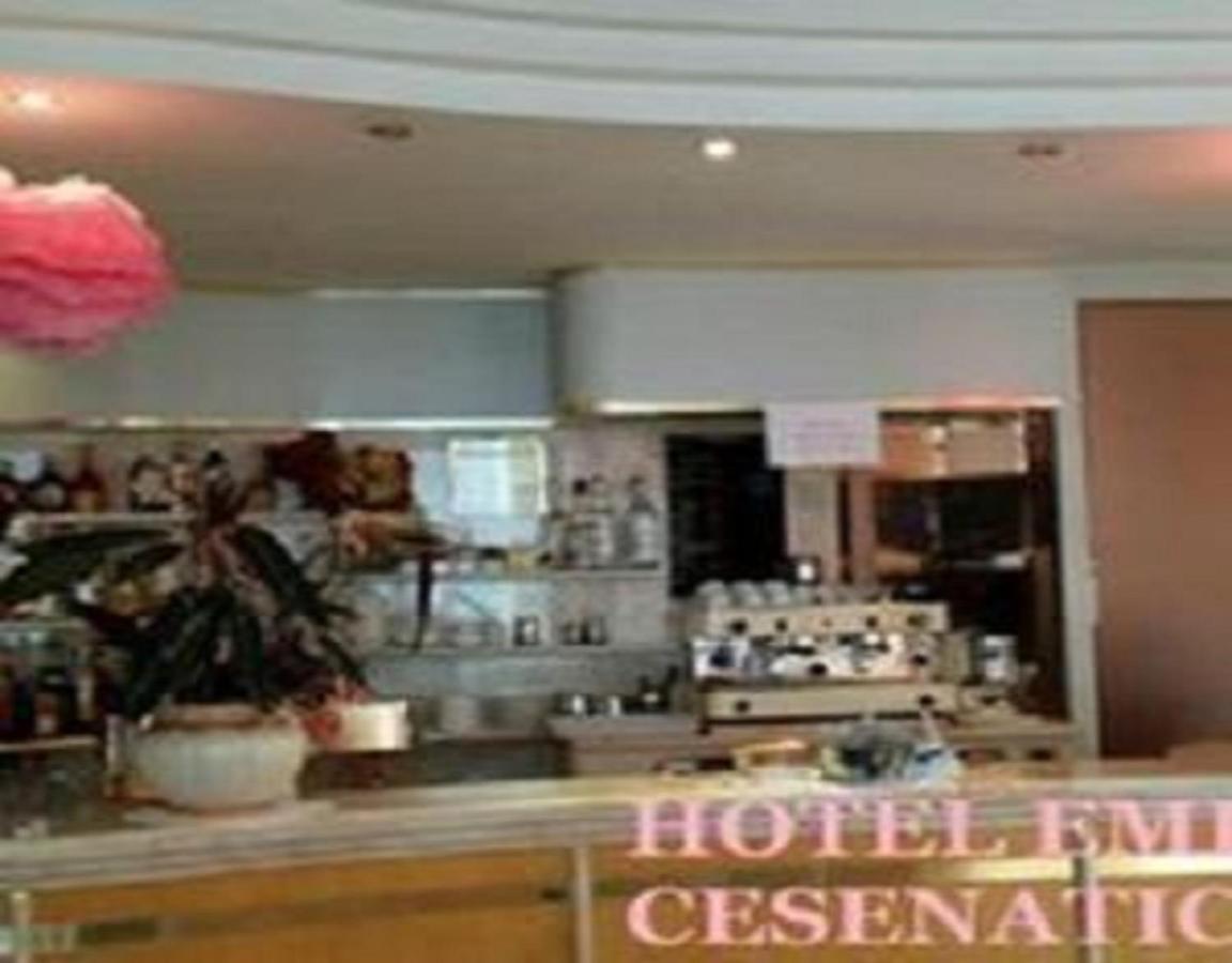 Hotel Embassy Cesenatico Exteriör bild